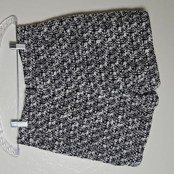 Express Black and White High Waist Women Shorts - Picture 3 of 6